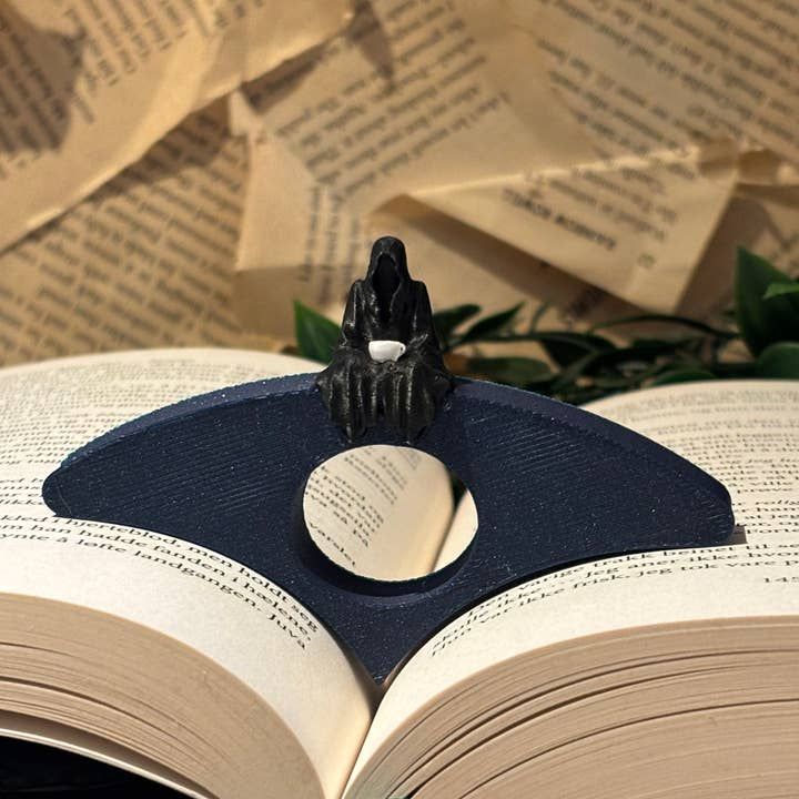 Thumb Page Holder - Suriel