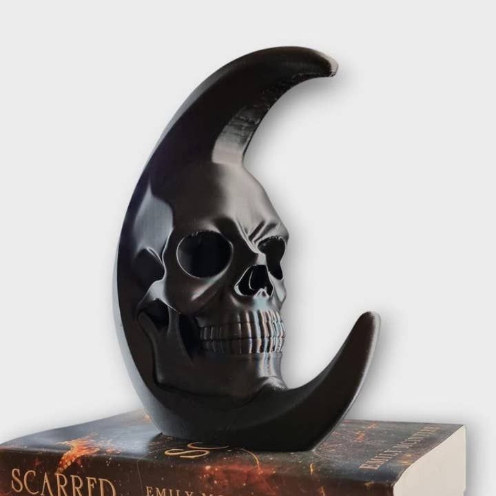Crescent Moon Skull Décor – Gothic Dark Academia Accent
